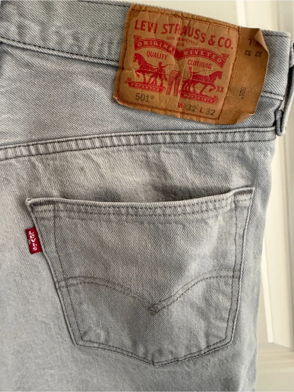 Levi's 501 Men's Gray Custom Distressed Button Fly Straight Denim Jeans